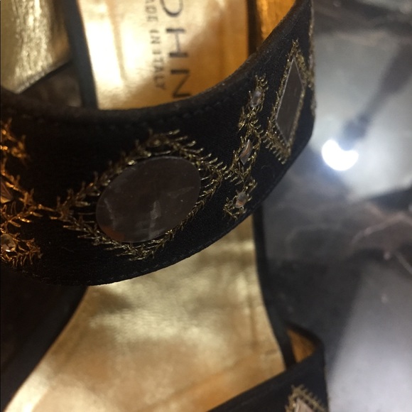 St.John Heels Black 9.5 with Beautiful Design - Picture 7 of 16